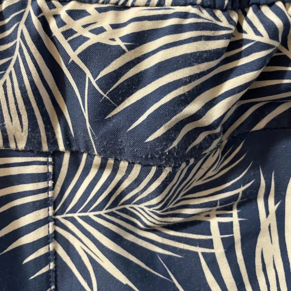 Chubbies Men's Swim Shorts XL Blue White Palms Tropical Button Lined‎